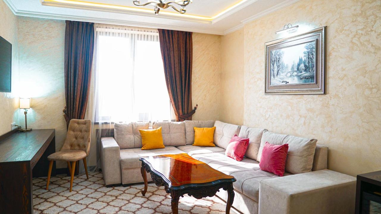 Royal Grand Hotel, Turkistan ภายนอก รูปภาพ