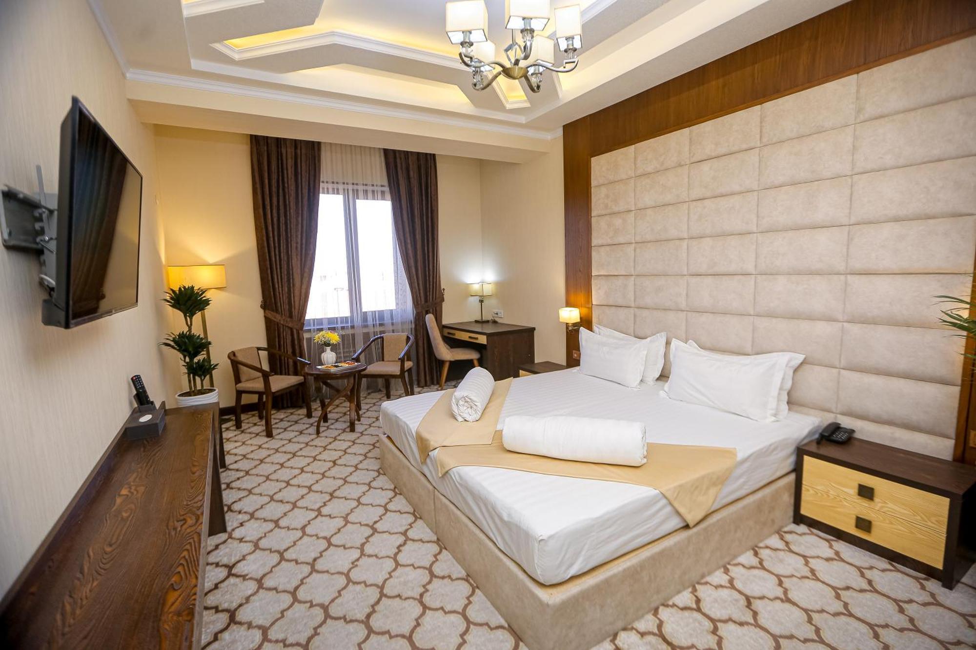 Royal Grand Hotel, Turkistan ภายนอก รูปภาพ
